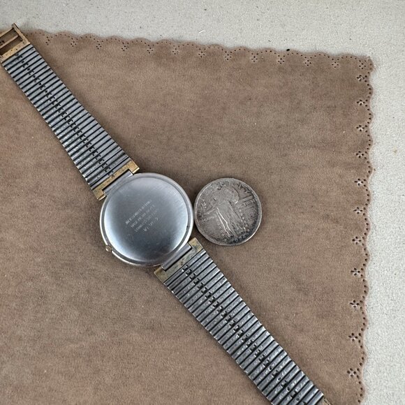 Vintage Jaz Paris French Designer Watch features a two-tone Link Bracelet - Picture 10 of 10